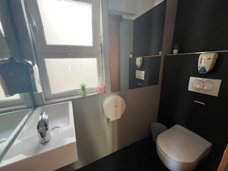 3 Bedroom, 2,5 Bathroom - Bairro Alto Residence Lisbon Bagian luar foto