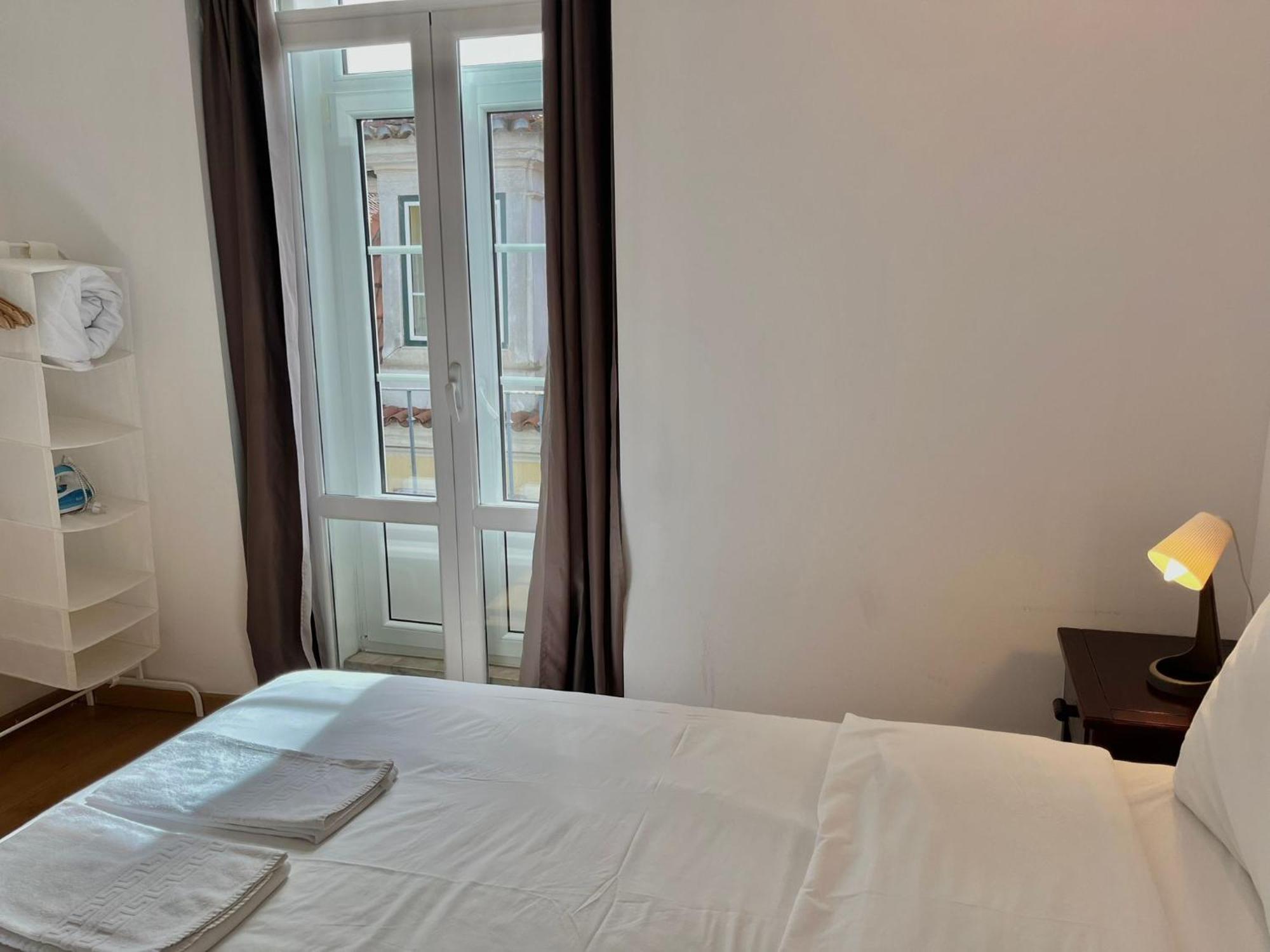 3 Bedroom, 2,5 Bathroom - Bairro Alto Residence Lisbon Bagian luar foto