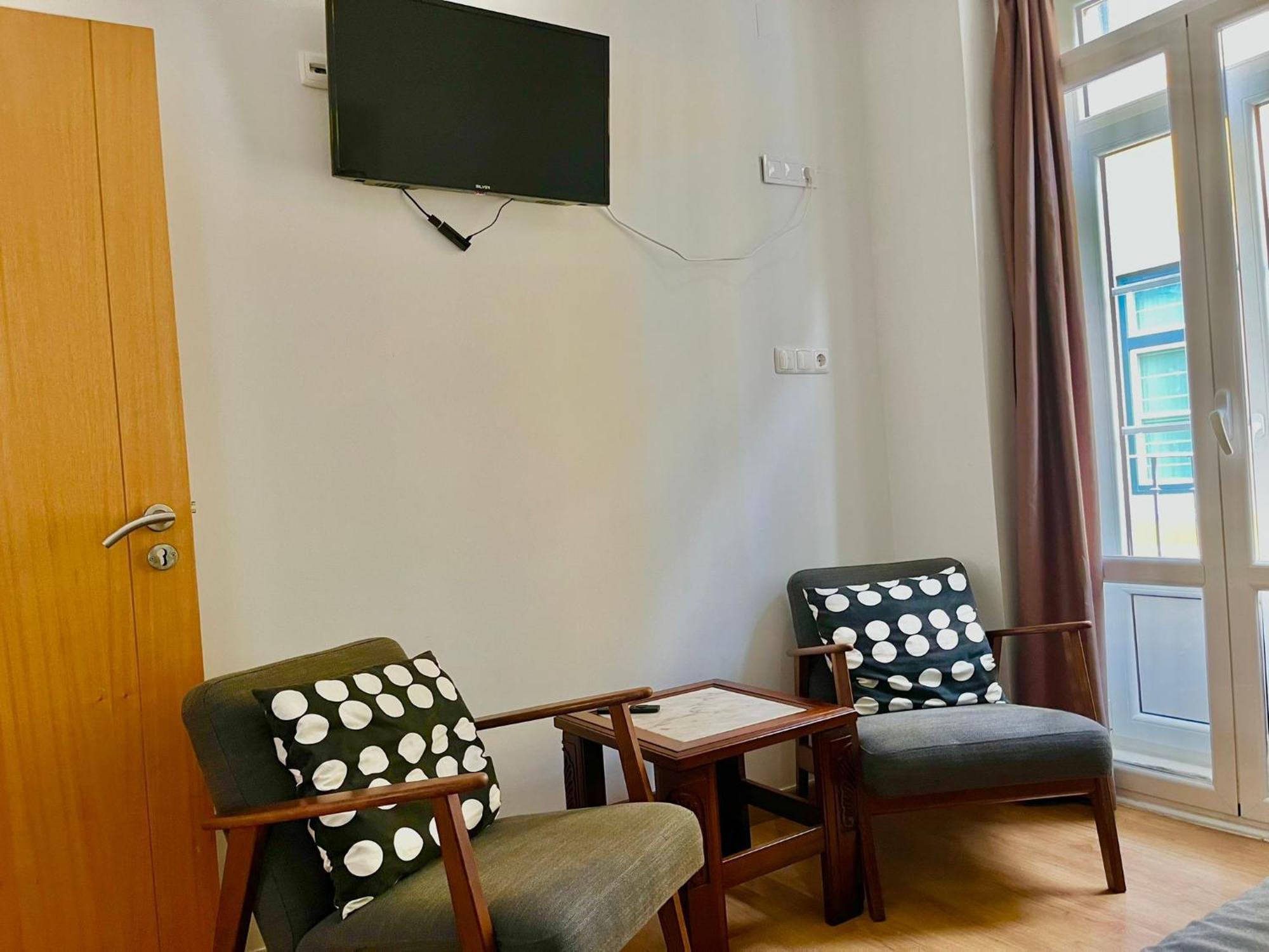 3 Bedroom, 2,5 Bathroom - Bairro Alto Residence Lisbon Bagian luar foto